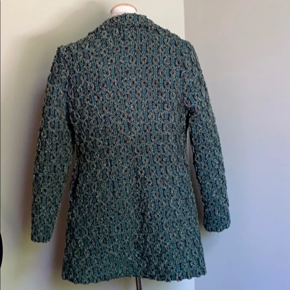 Car Coat. Beautiful Textured Fabric - Picture 3 of 5